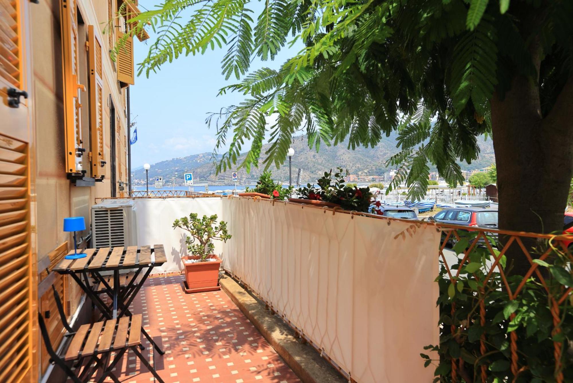 Adamaina - Sea View Apartment With Private Garage Sestri Levante Exterior foto